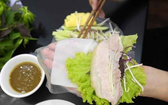 Bánh Tráng Cuốn Thịt Heo - Lý Bôn