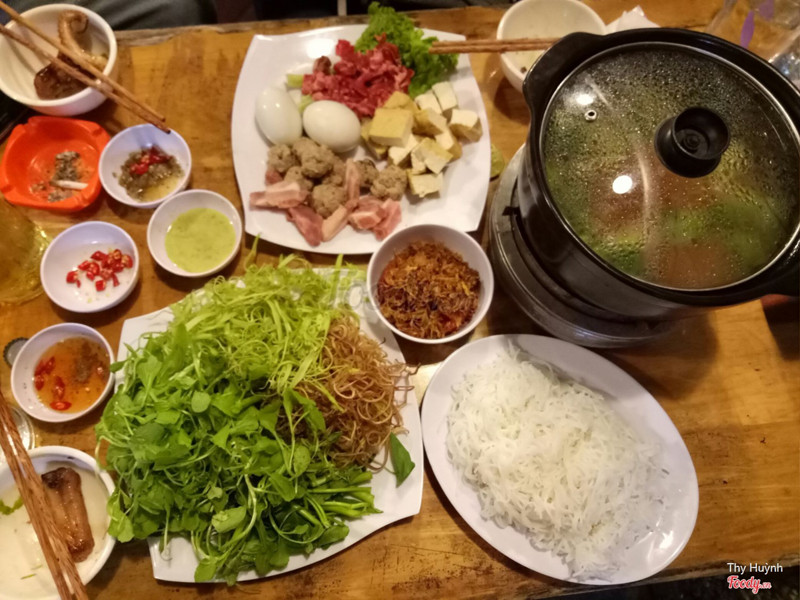 Lẩu bò riêu cua sụn sườn