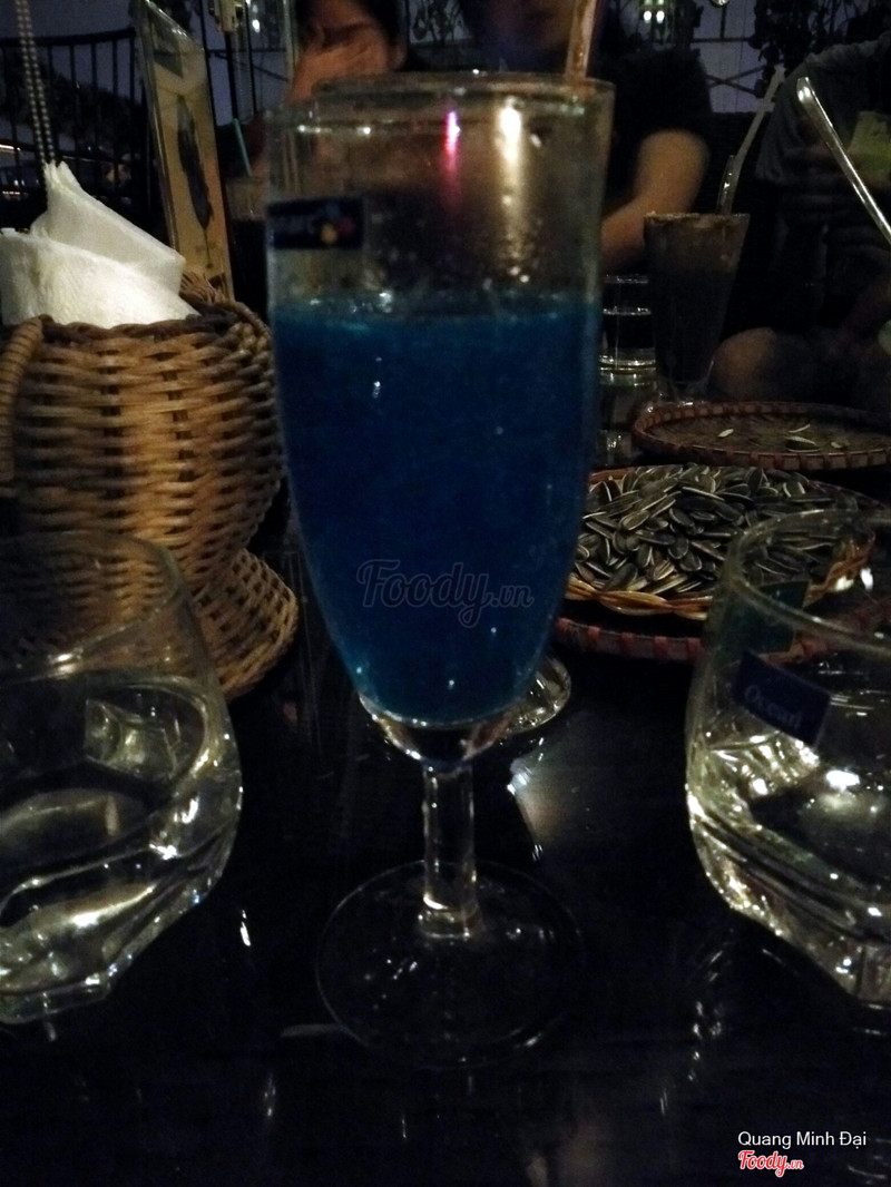 Blue Hawaii Cocktail