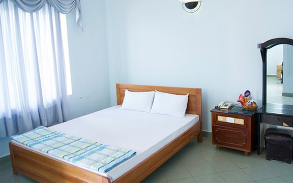 Nhà nghỉ Mười Mắn