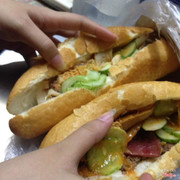 Bánh mì đầy đủ