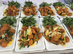 Cánh gà chiên bơ.