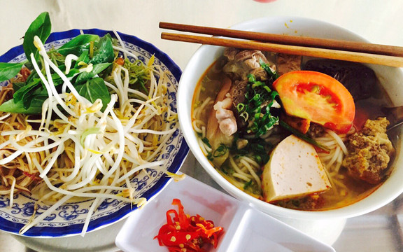 Bún Riêu Cua & Gỏi Cuốn