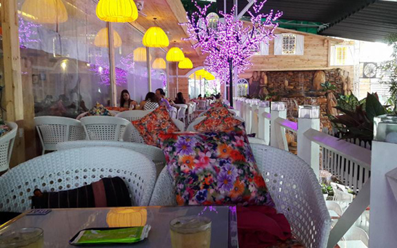 Nhật Nguyệt Garden Cafe - Dương Bá Trạc