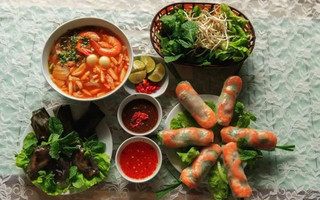 Bánh Canh Cua Bà Hai - Saigon House