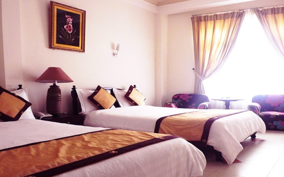 Phương Hạnh II Hotel