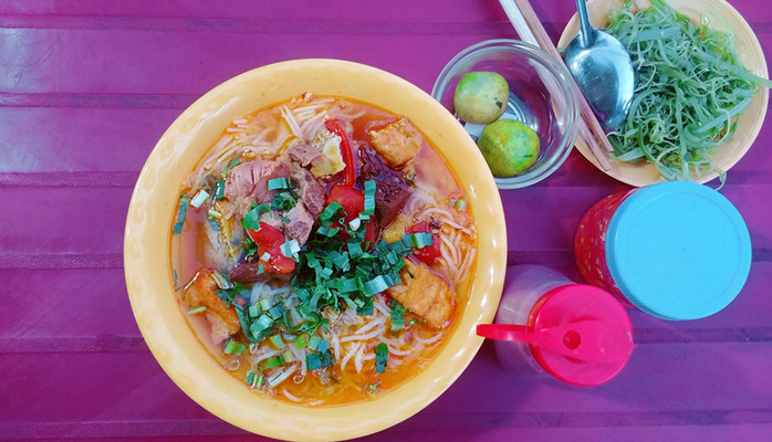 Chú Thanh - Bún Riêu & Mì Xào Bò