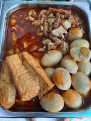 thit kho trung 