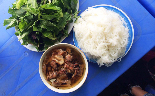 Khánh Vân - Bún Chả - 8 Trần Phú 