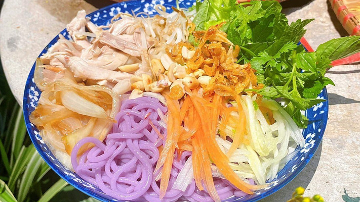 Ở Trong Bếp - Bún Trộn, Salad, Nước Ép, Sữa Hạt