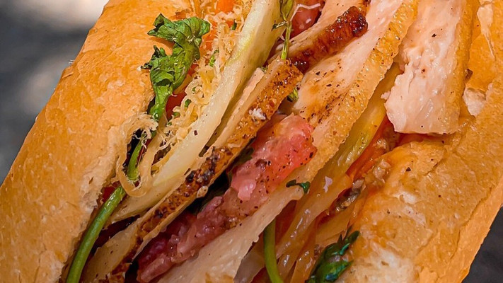 Bánh Mì Cổ Truyền Hà Nội AQ - Bánh Mì - Tạ Quang Bửu