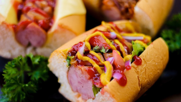 Hotdogs Anh Tây - Cách Mạng Tháng 8