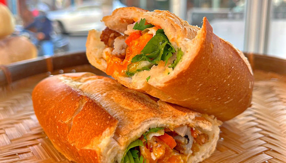 Bánh Mì Chả Cá LeLa - Tôn Thất Đạm