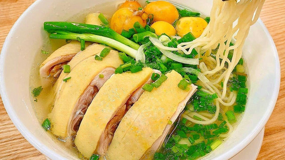 Bún Mọc, Phở Gà & Miến Gà - Phạm Hùng