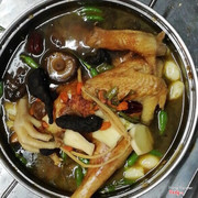 Gà tiềm ớt hiểm