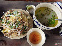 Cháo gỏi gà 150k