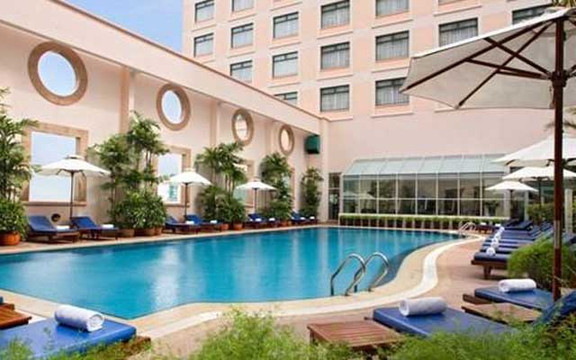 Hồ Bơi Pool - Khách Sạn Sheraton Saigon