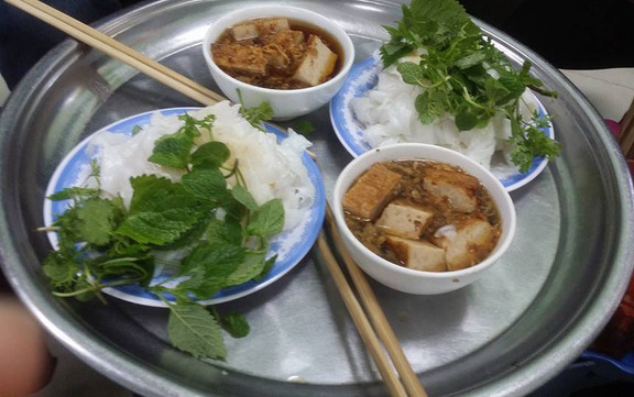 Bánh Cuốn Chả - Vân Giang