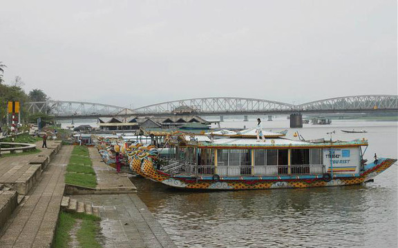 Bến Thuyền Du Lịch Toà Khâm