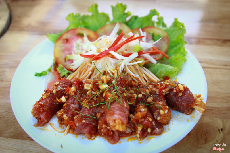 bò cuộn nấm kim chân