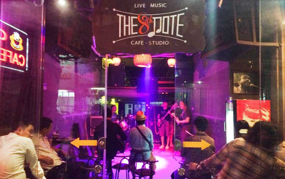 The 8th Note - Bar & Cafe