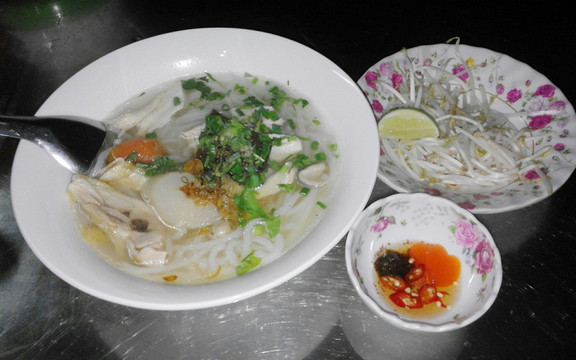 Bánh Canh, Hủ Tiếu & Miến Gà