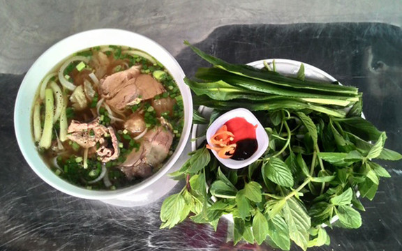 Hùng Tầu - Phở Bình Dân