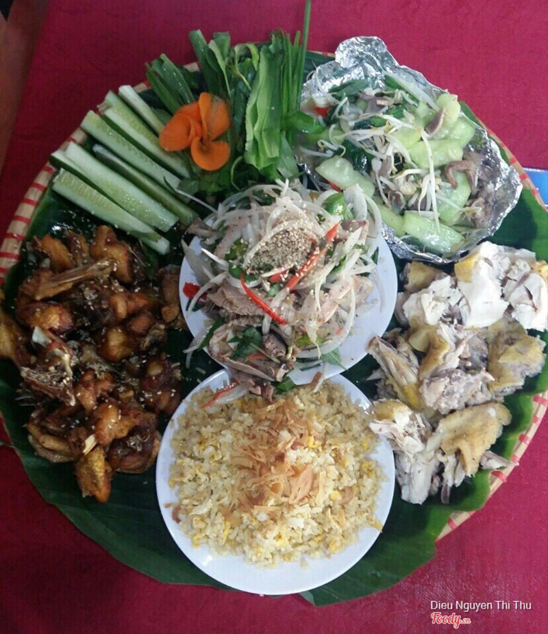 Gà lên mâm