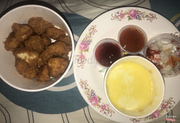 Đặt trên Now được giảm 30%. Giá thường 170k cho phần này không đáng chút nào. 