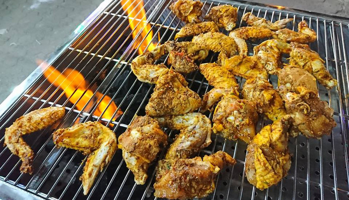 Cánh Gà Rosemary Nướng Than Hoa - Hoàng Hoa Thám