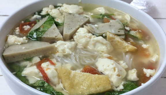 Hủ Tiếu, Bò Kho & Mì Xào Giòn Chay