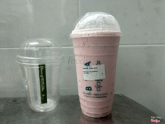 So sánh để các bạn thấy ly Smoothie thiệt là bự