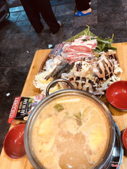 Lạnh trời với lẩu thái