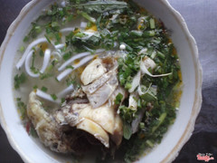 bánh canh đầu cá lóc 25k