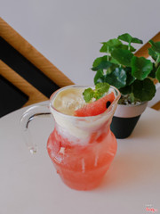 trà dưa hấu 
giá: 20k (size M) 38k (size L)