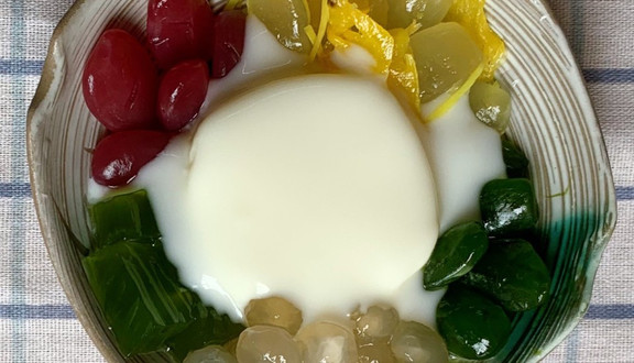 Quán Chị Hạnh - Chè & Hoa Quả Dầm