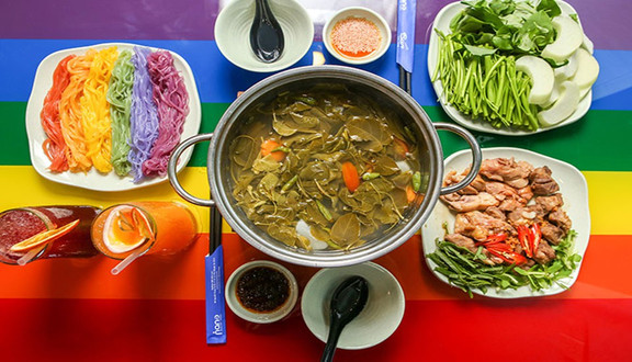 Bún Cầu Vồng - Bún Trộn Trứng Muối Lục Sắc