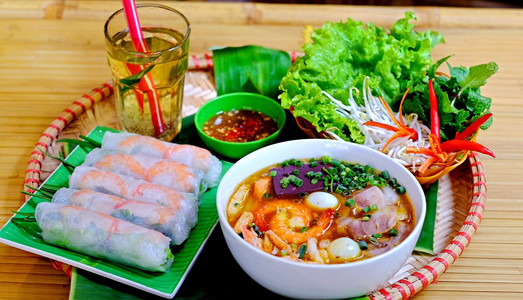 Bánh canh nức tiếng