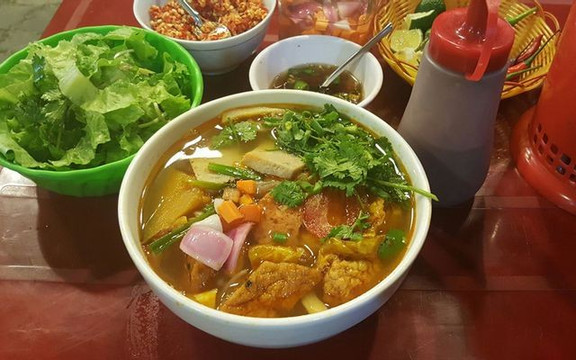 Bún Chả Cá Tam Giác - Văn Tiến Dũng