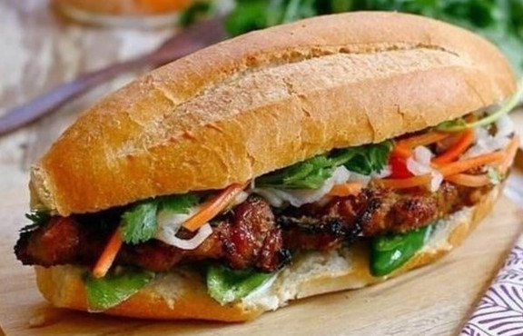 Cửa Hàng Bánh Mì & Nước Ép - Duy Tân