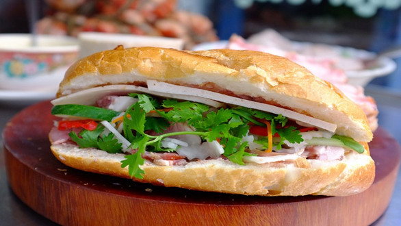 Xôi, Bánh Mì & Phở Cô The - Định Công