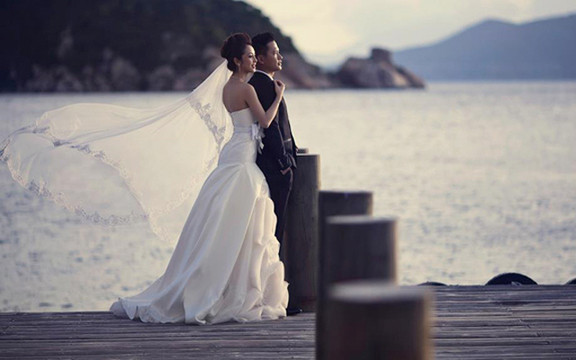 Áo Cưới Tuổi Hồng - Lê Lợi