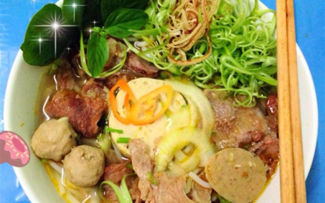 Cô 8 - Hủ Tiếu & Bò Kho - Nguyễn Tư Giản