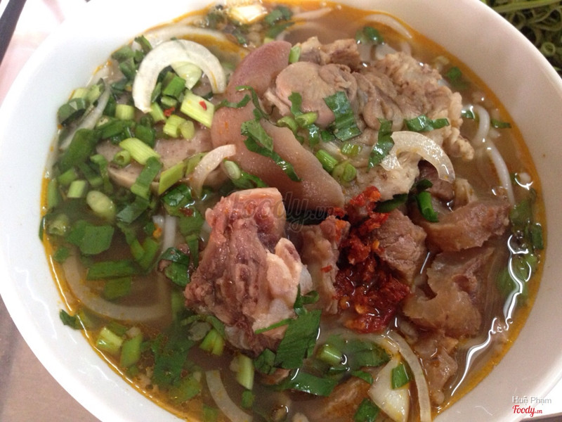 bún bò giò heo