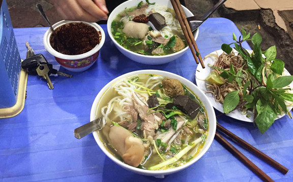 Tuấn Thanh - Bún Bò Huế & Mỳ Quảng