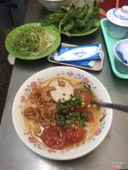 Bún riêu tô lớn đầy đủ