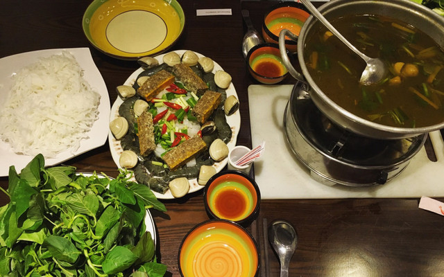 Sông Hồng Quán - Quán Ăn Gia Đình