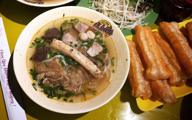 O Hiền - Bún Bò Huế & Lẩu Đuôi Bò - Tô Hiệu - 106 C6 Tô Hiệu