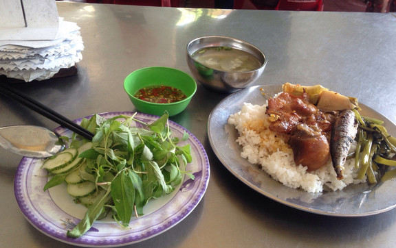 Cơm Bình Dân - 28 Trần Cung