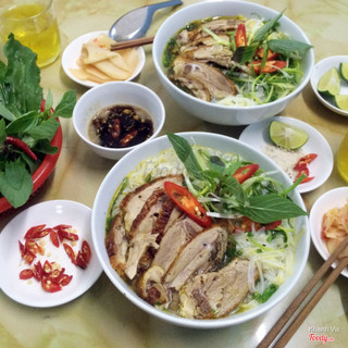 Phở vit quay